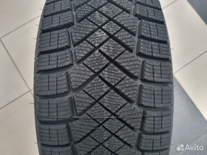 Pirelli Winter Ice Zero 205/55 R16 94T