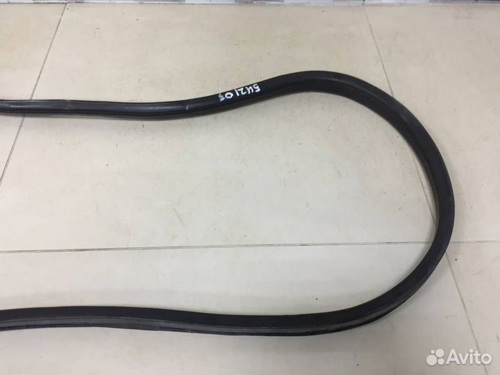 Уплотнитель стекла двери Kia Sorento BL, JC 2002-2