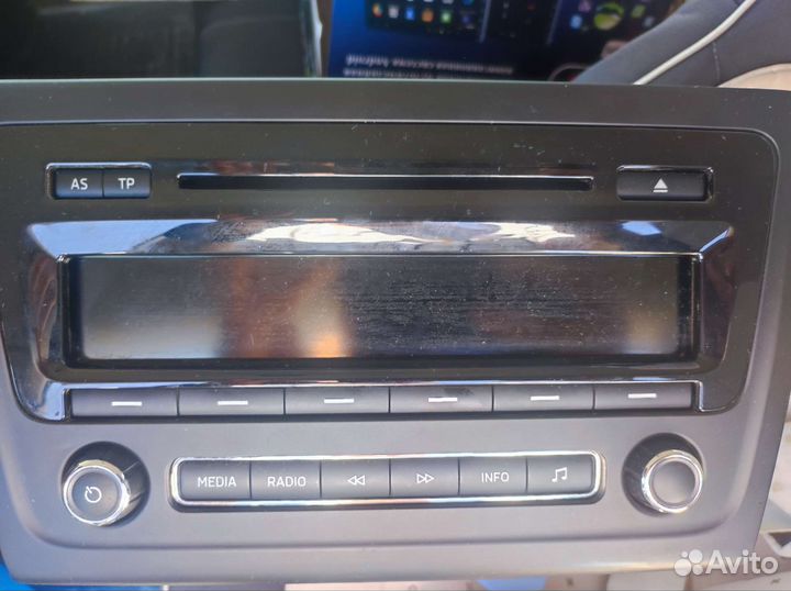 Штатное гу Skoda VW rcd 310