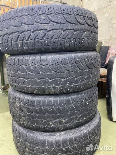 Hankook Winter RW06 225/60 R17 99Q