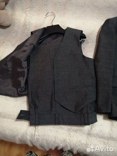 Одежда- костюм школьный тройка