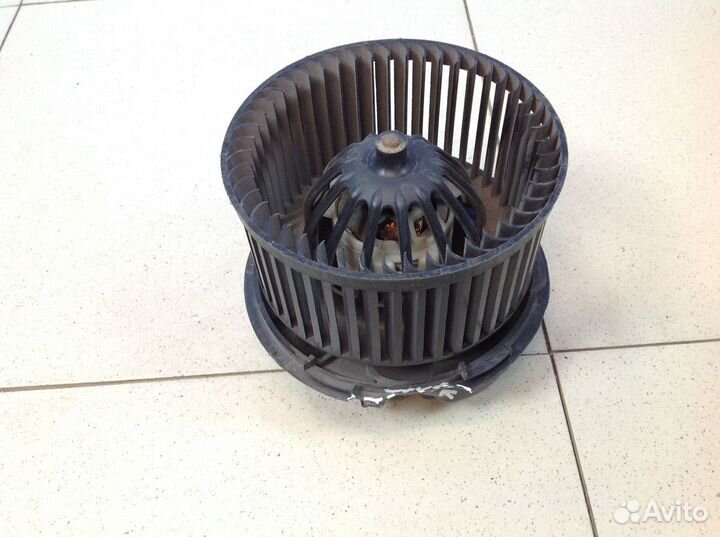 Моторчик отопителя Renault Logan 05-14 6001547691