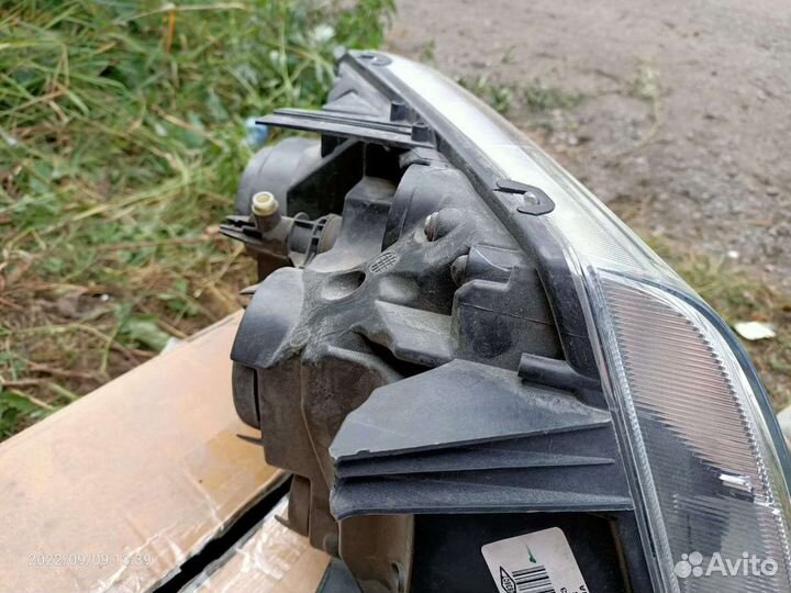 Фара nissan terrano 2