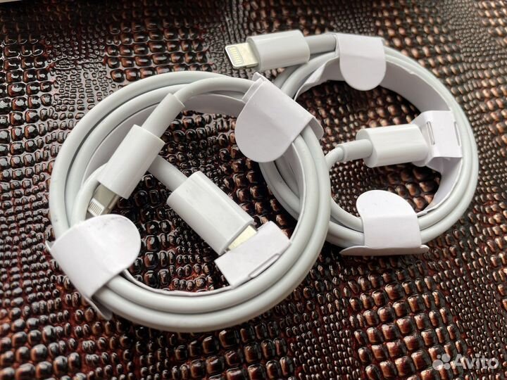 Зарядка на iPhone 20w