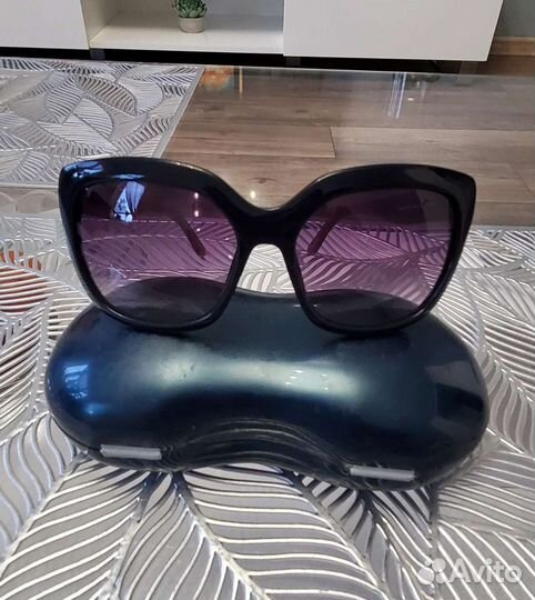 Солнцезащитные женские очки MAX&Co