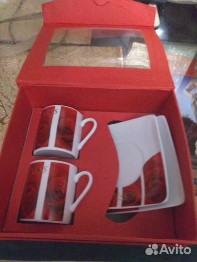 Четыре подарочных набора,для чаепития и один кофе