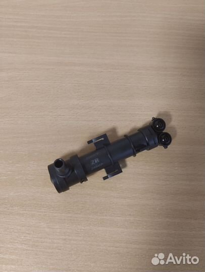 Форсунка омывателя фар VW Jetta 6