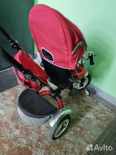 Велосипед трёхколёсный с ручкой Lexus trike