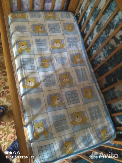 Детская кроватка