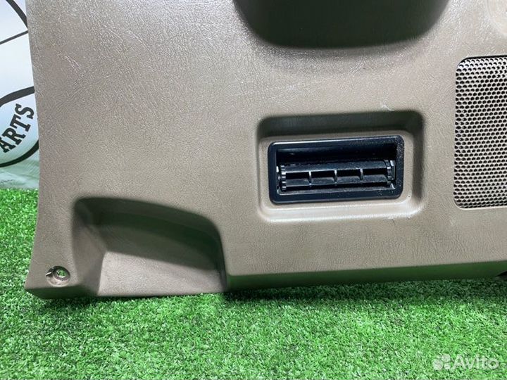 Консоль под рулевой колонкой Toyota Land Cruiser