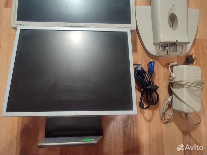 Монитор samsung