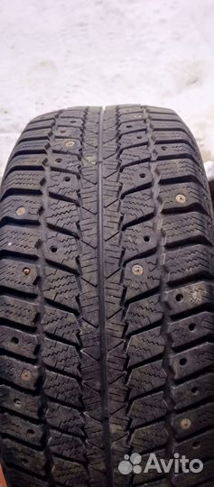 Matador MP 30 Sibir Ice 2 215/55 R16