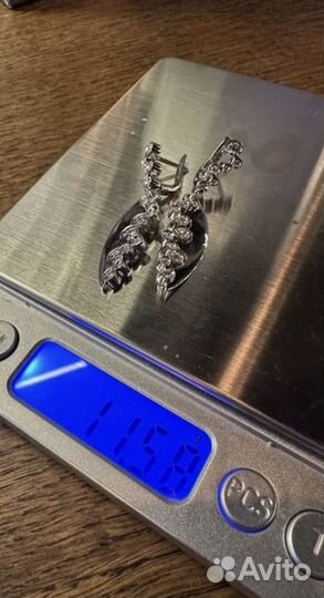 Золотые серьги с бриллиантами 0.7 кт