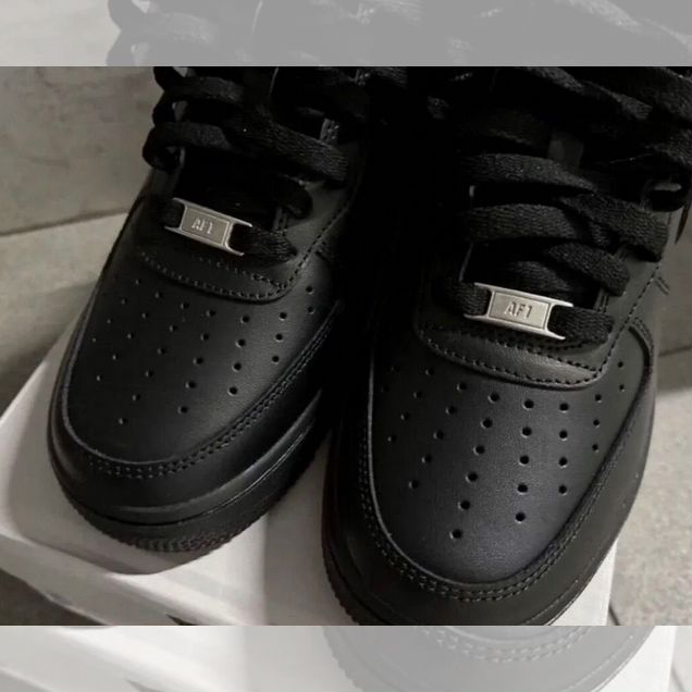 Nike Air Force 1 Black