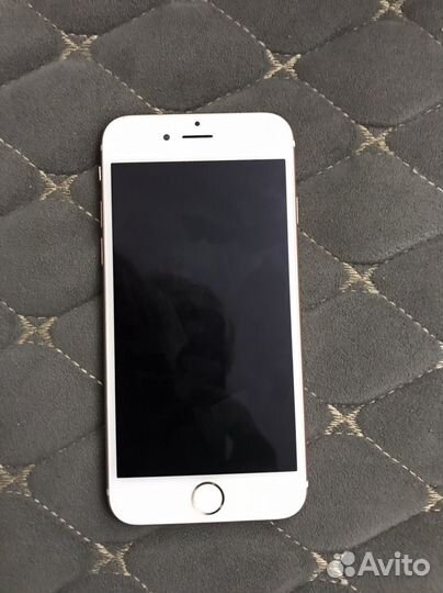Телефон iPhone 6s