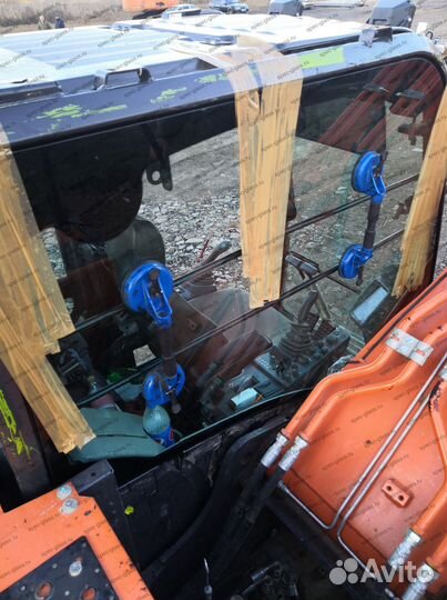 Стекло кабины hitachi EX125WD