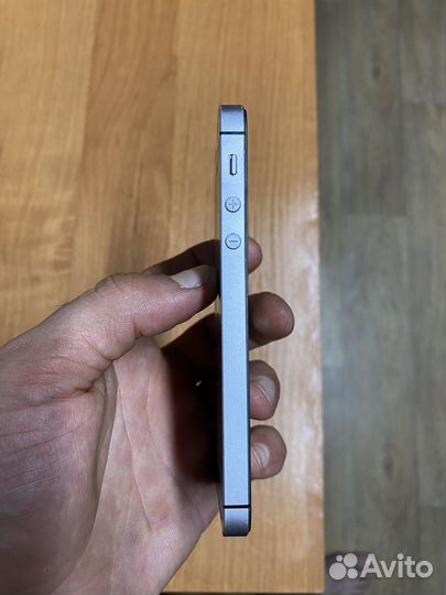 iPhone 5S, 64 ГБ