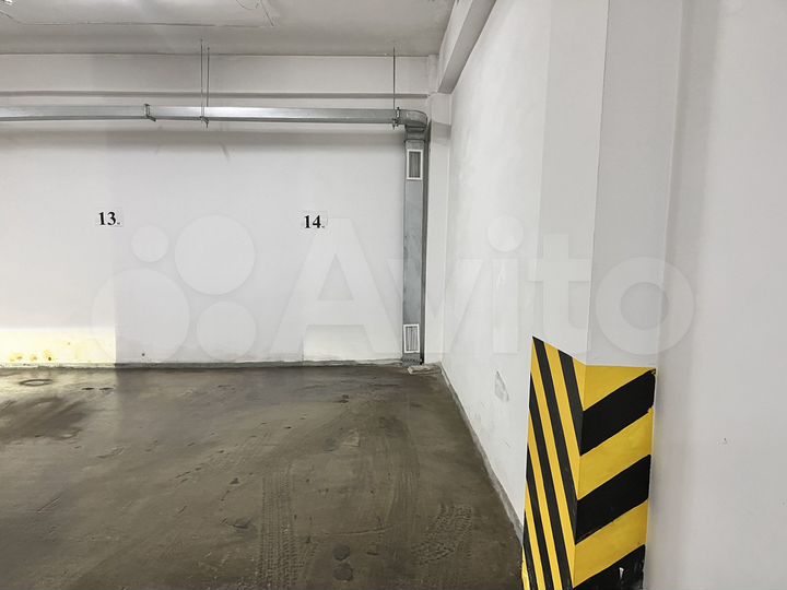 Машиноместо, 18 м²