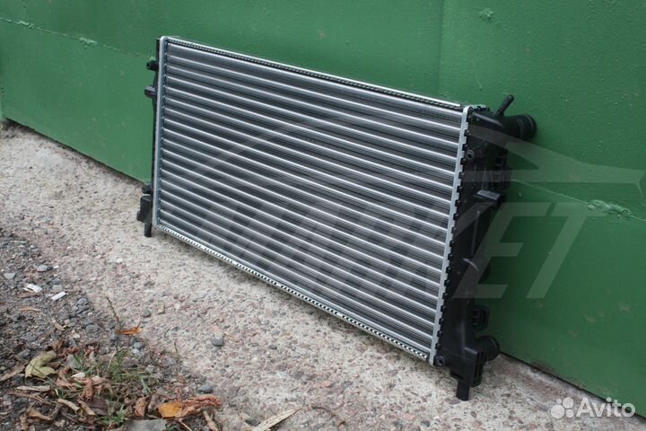 Радиатор охлаждения 1,6 MPI Skoda Rapid
