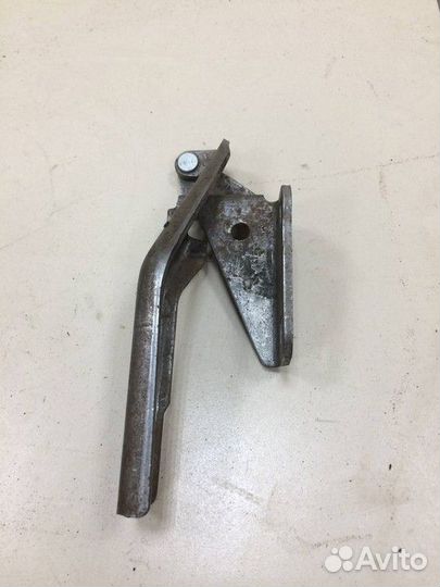 Петля капота правая LADA Priora