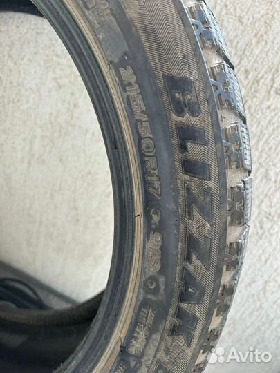 Bridgestone Blizzak Revo GZ 215/50 R17