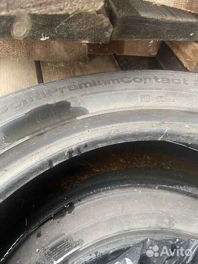 Continental ContiPremiumContact 2 215/35 R18