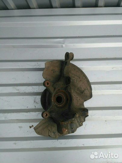 Поворотный кулак передний левый BMW X5 E53 1999-20