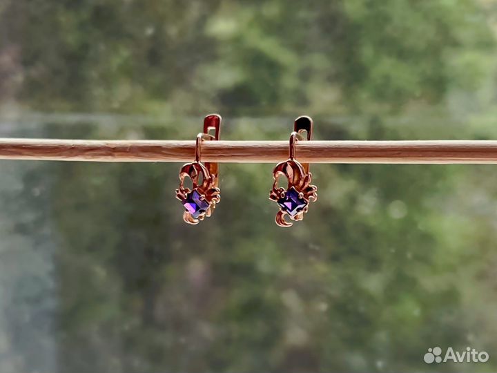 Золотые серьги с аметистами