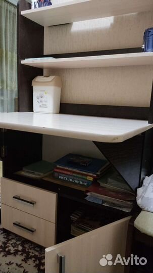 Детский письменный стол