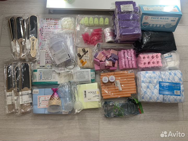 Расходники для маникюра и педикюра, лампа, дизайны