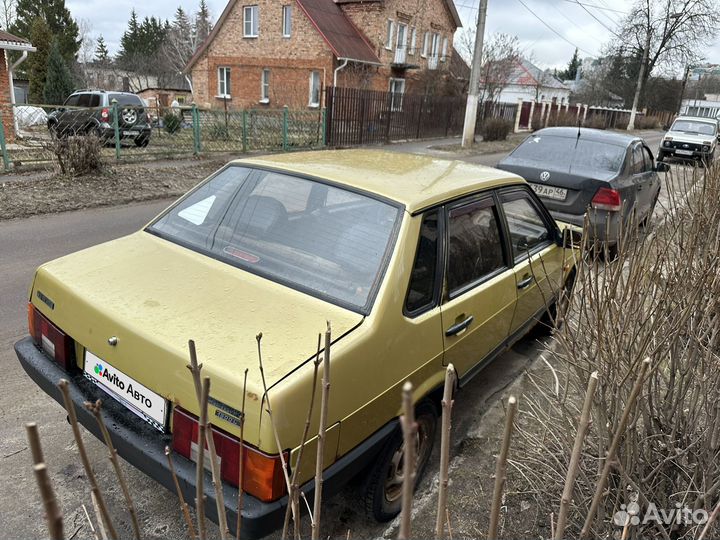 ВАЗ 21099 1.5 МТ, 2000, 300 000 км