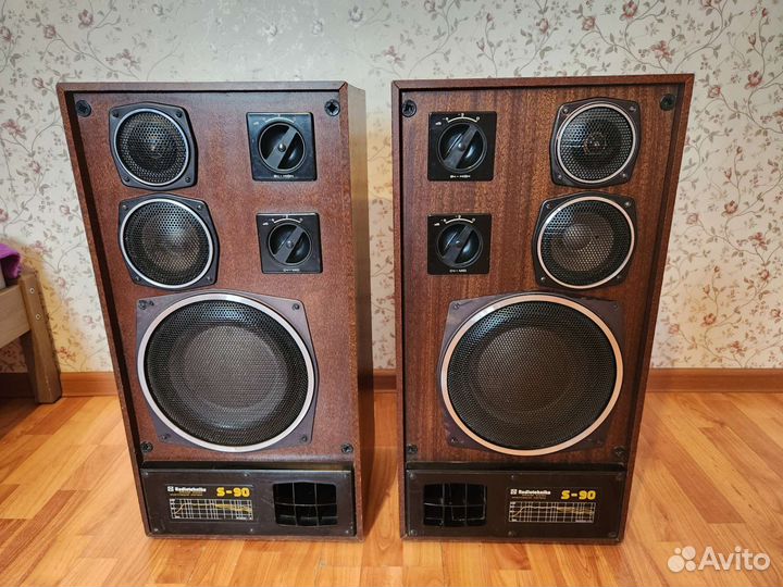 Радиотехника S90 зеркальные