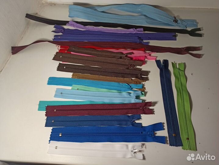Нитки капроновые СССР и обычные,тесьмы,молнии