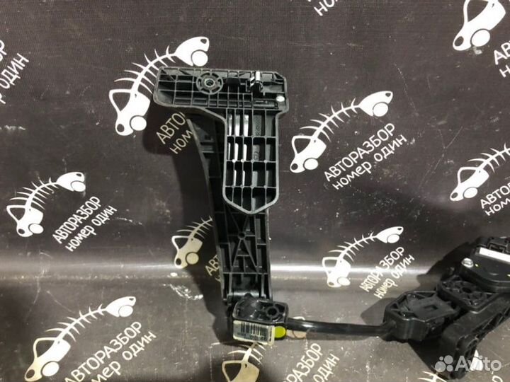 Педаль газа Kia Soul 1.6 G4FD 2014