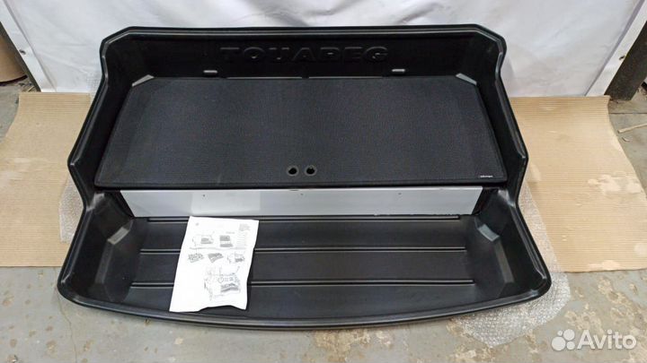 Поддон багажника Touareg 7P оригинал новый