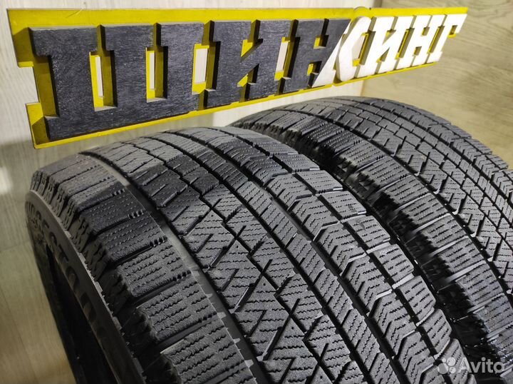 Bridgestone Blizzak VRX2 215/65 R16