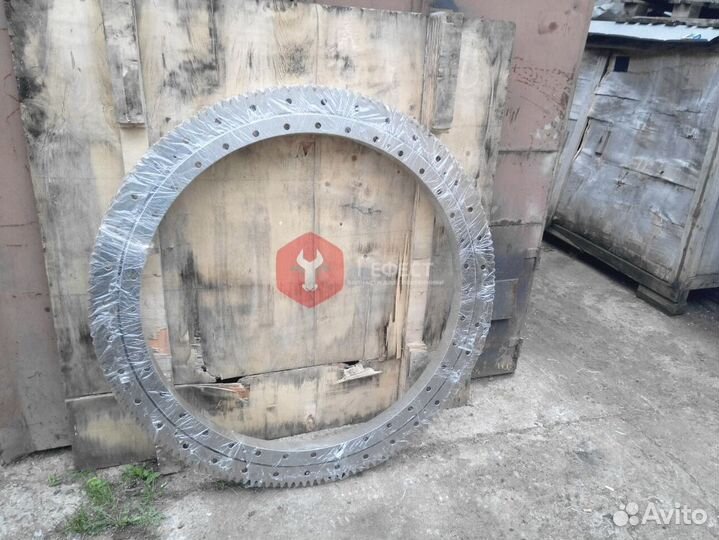 Поворотный круг Komatsu PC240LC-10 206-25-00301