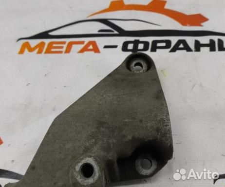 Кронштейн генератора Chevrolet Cruze седан LXT