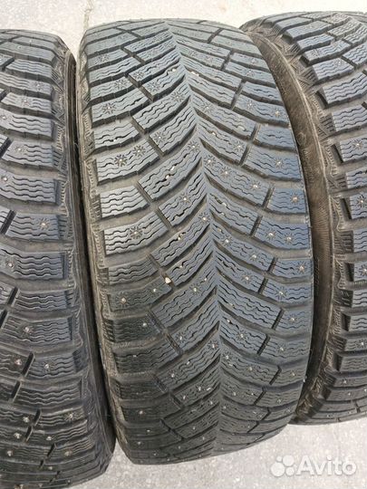 Michelin X-Ice North 4 235/55 R17