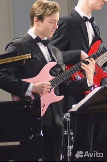 Преподаватель гитары