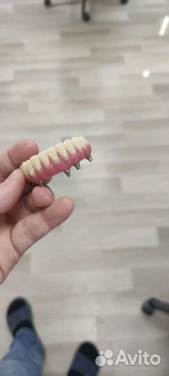 Зубной техник