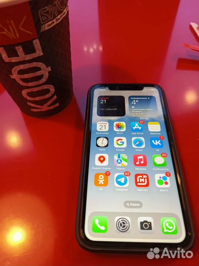iPhone 11, 64 ГБ