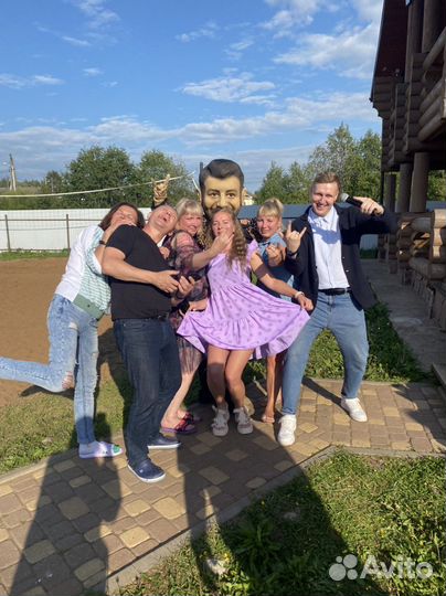 Ведущий на мероприятие