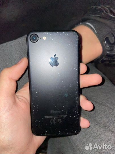 Телефон iPhone 7