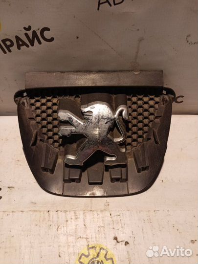 Эмблема Peugeot 308 EP6 2008