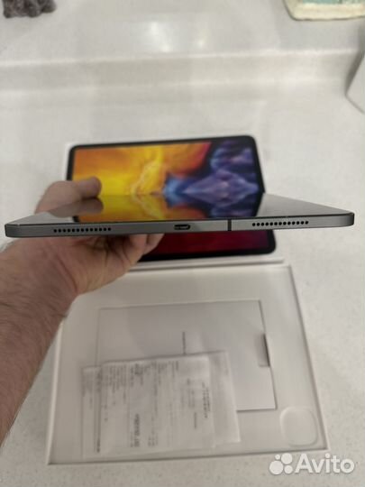 iPad pro 11 2-го поколения 256gb WI-FI + cellular