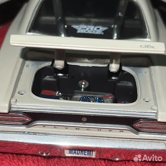 Модель Maisto 1:24 Plymouth GTX 1970