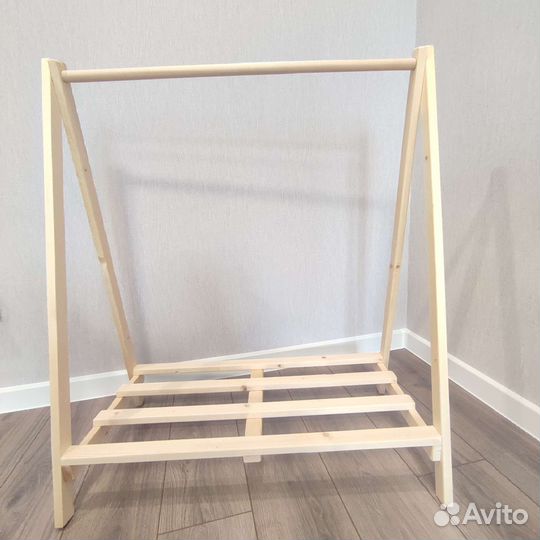 Вешалка для одежды напольная деревянная