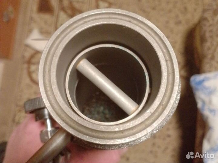 Узел отбора стаканного типа, встроенный в царгу