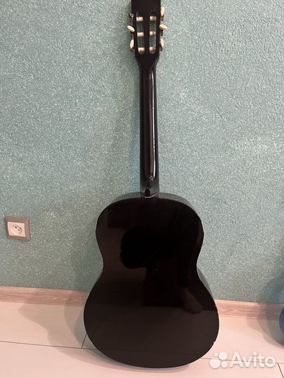 Акустическая гитара